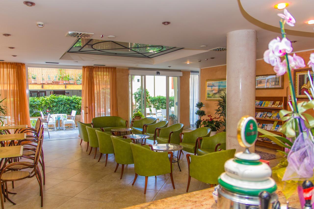 Hotel Simplon Белларія-Іджеа-Марина Екстер'єр фото
