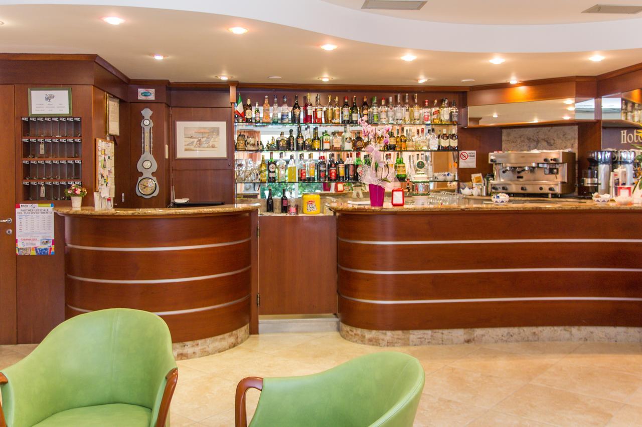 Hotel Simplon Белларія-Іджеа-Марина Екстер'єр фото